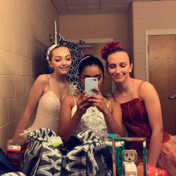 Meet your Posher, Eliza - Picture 1 of 1